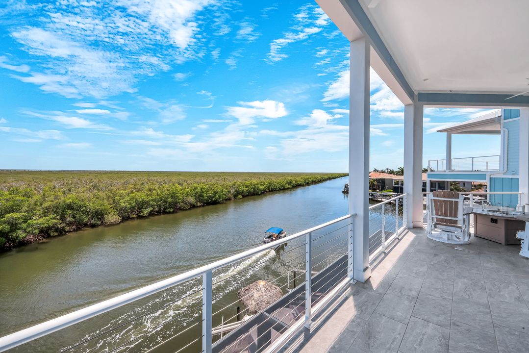 5826 Shell Cove Drive, Cape Coral, FL 33914
