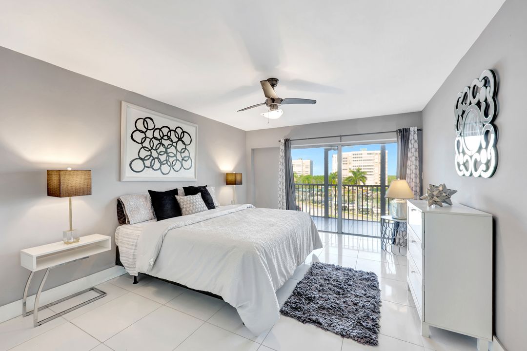 1 Bluebill Ave #503, Naples, FL 34108