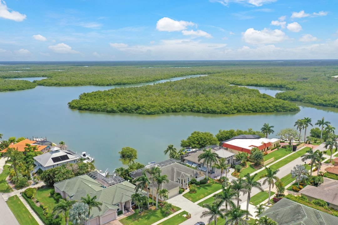 11 Bluehill Ct, Marco Island, FL 34145