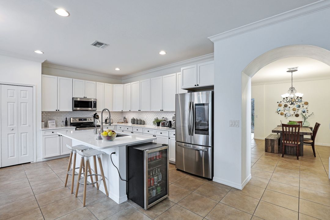 8598 Sumner Ave, Fort Myers, FL 33908