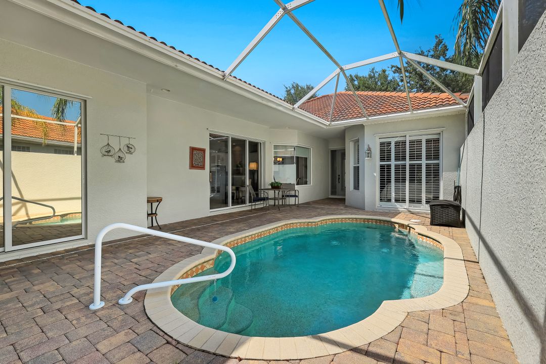 3232 Sundance Cir, Naples, FL 34109