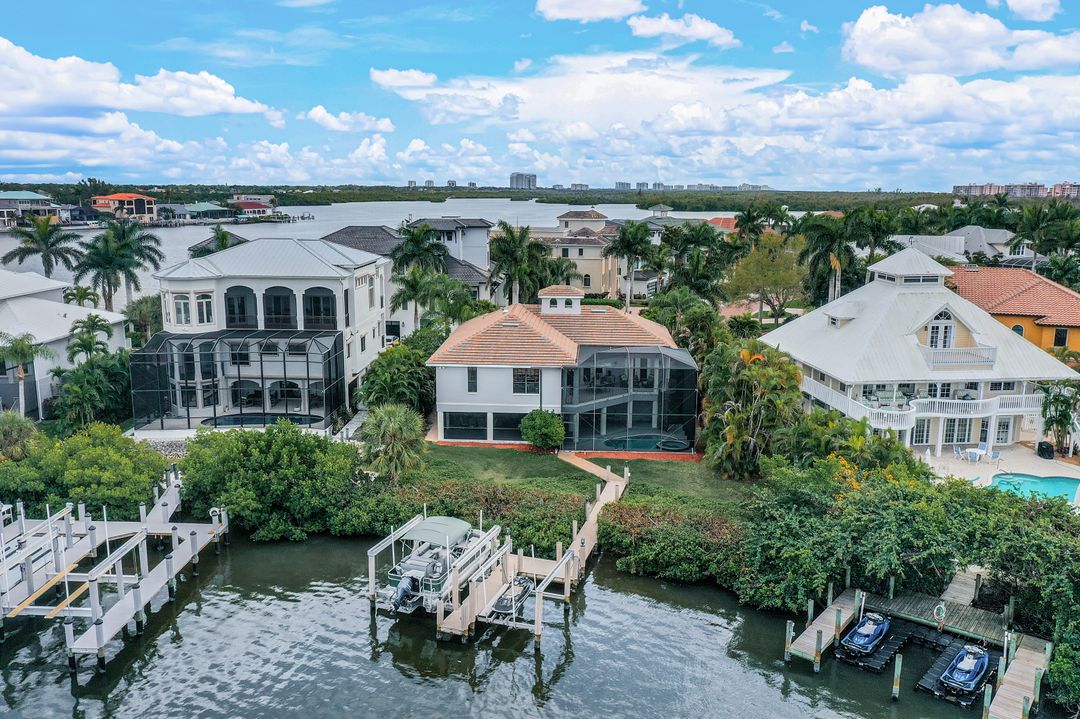 201 San Mateo Dr, Bonita Springs, FL 34134