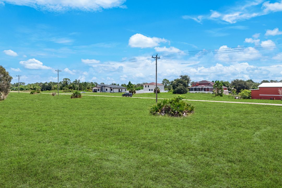 926 Columbus Blvd, Lehigh Acres, FL 33974