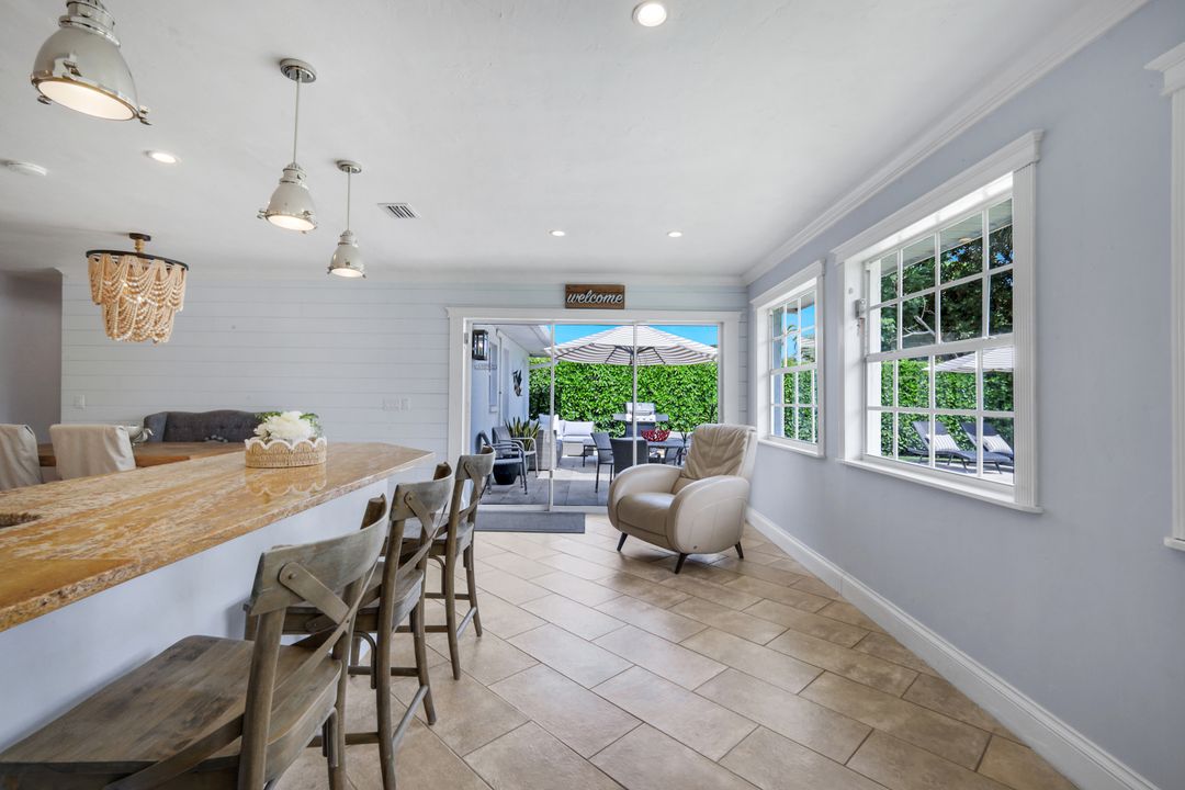 841 107th Ave N, Naples, FL 34108