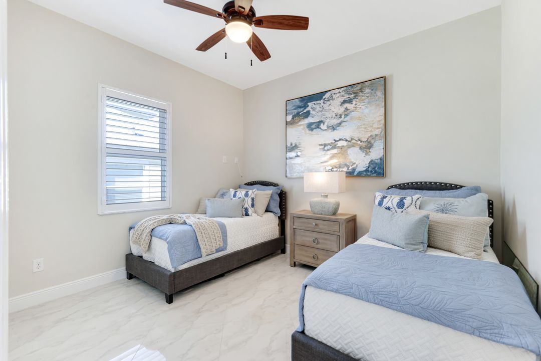 27080 Flamingo Dr, Bonita Springs, FL 34135