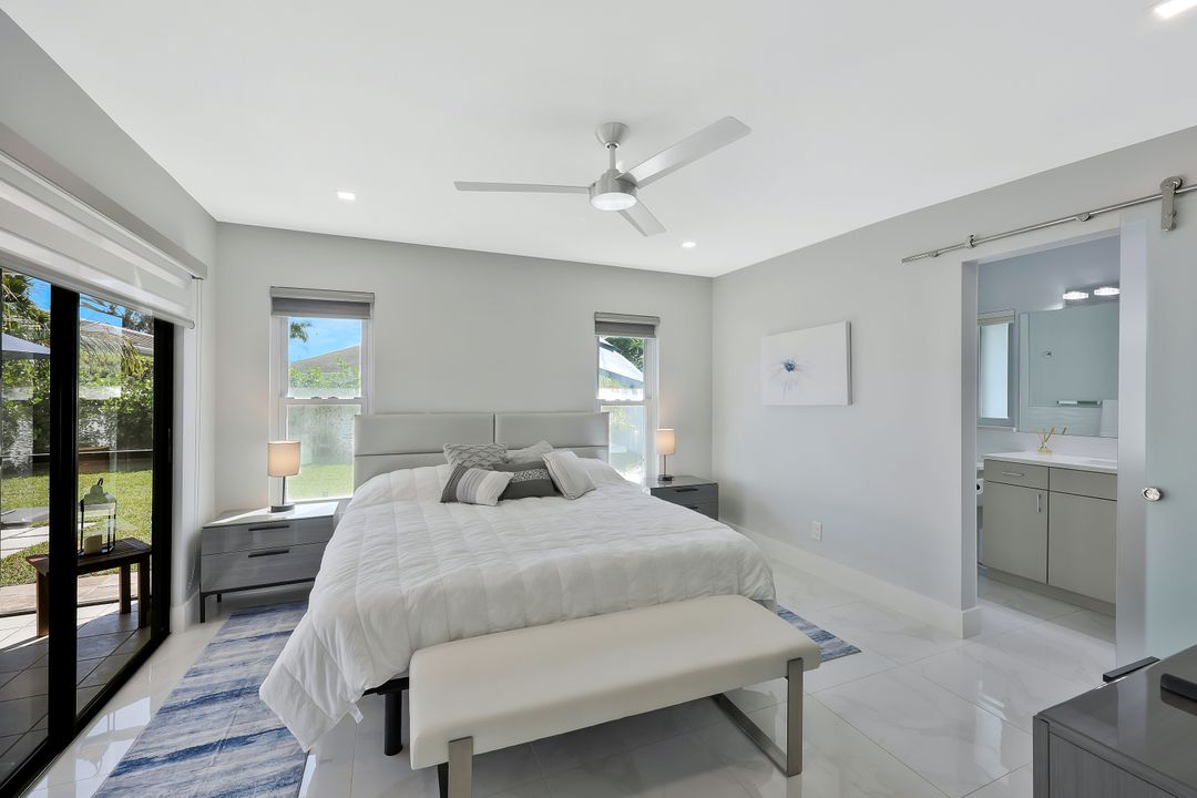 532 103rd Ave N, Naples, FL 34108