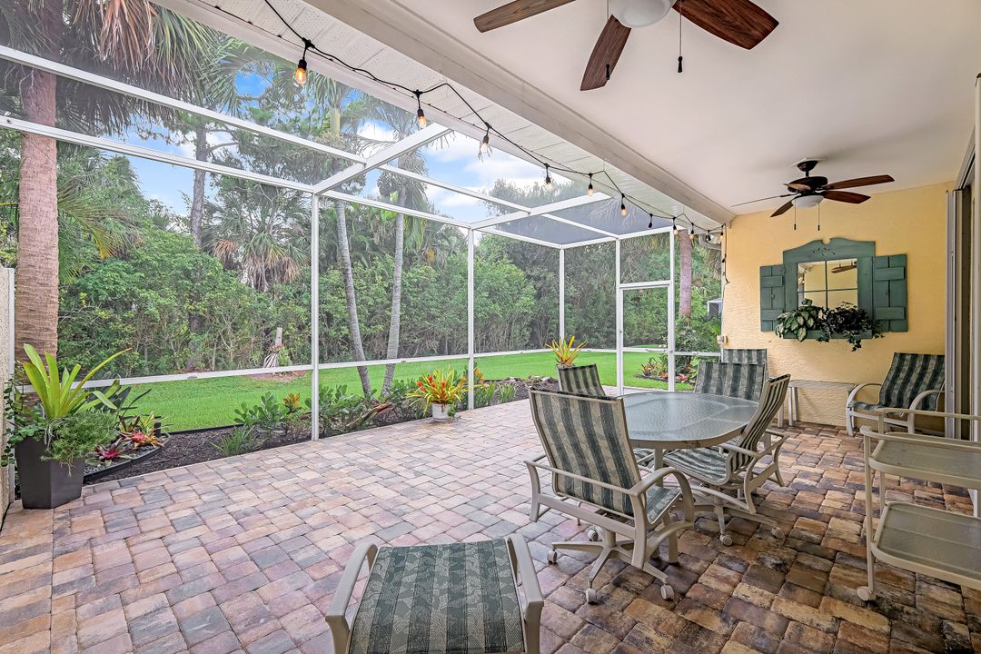7488 Berkshire Pines Dr, Naples, FL 34104