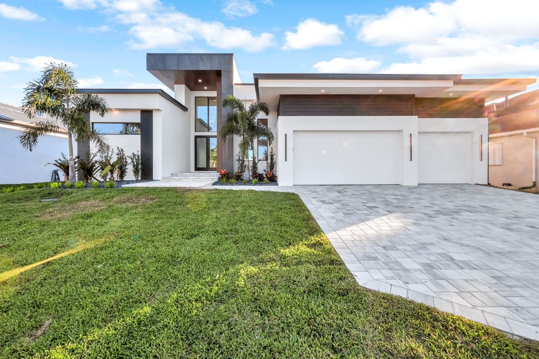 122 SW 58th St, Cape Coral, FL 33914