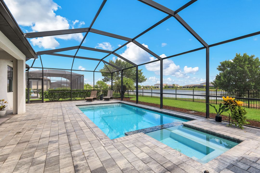 11591 Canopy Loop, Miromar Lakes, FL 33913