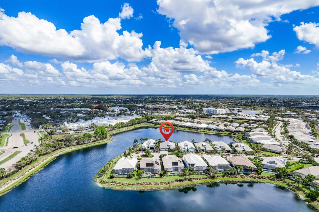 5052 Martinique Dr, Naples, FL 34113