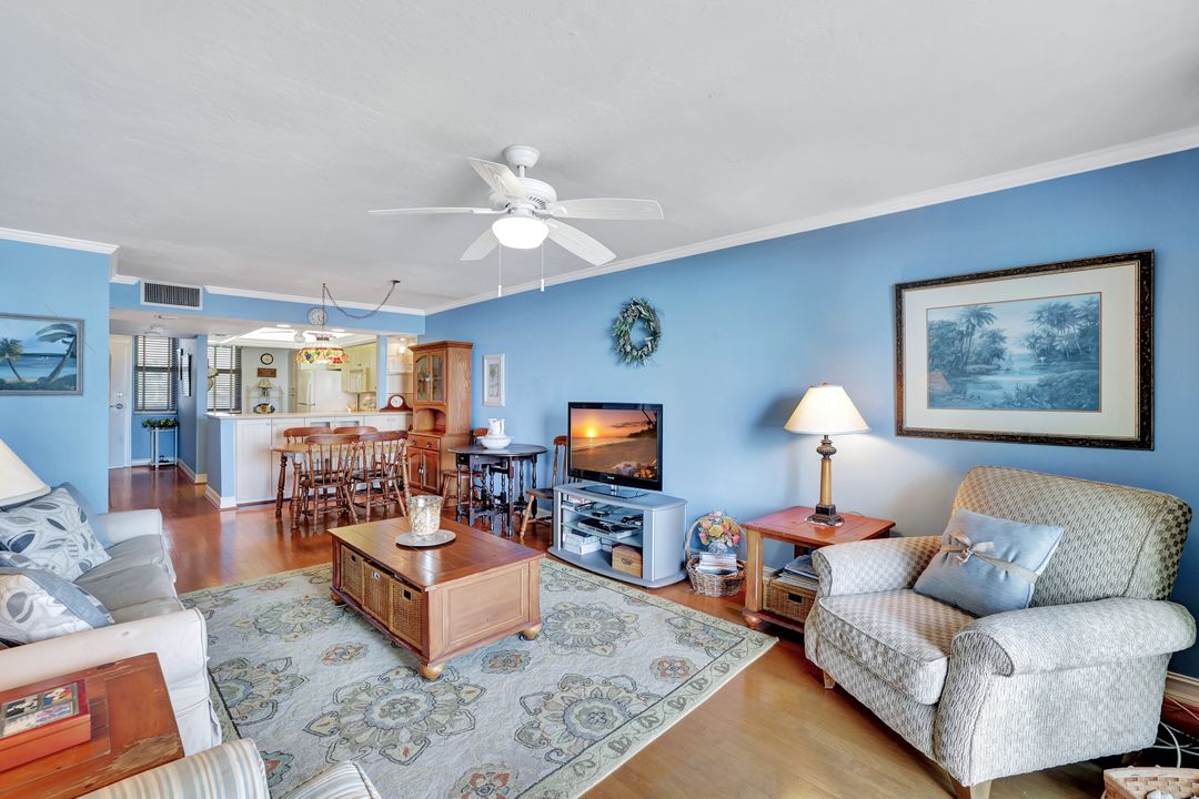 320 Seaview Ct #305, Marco Island, FL 34145
