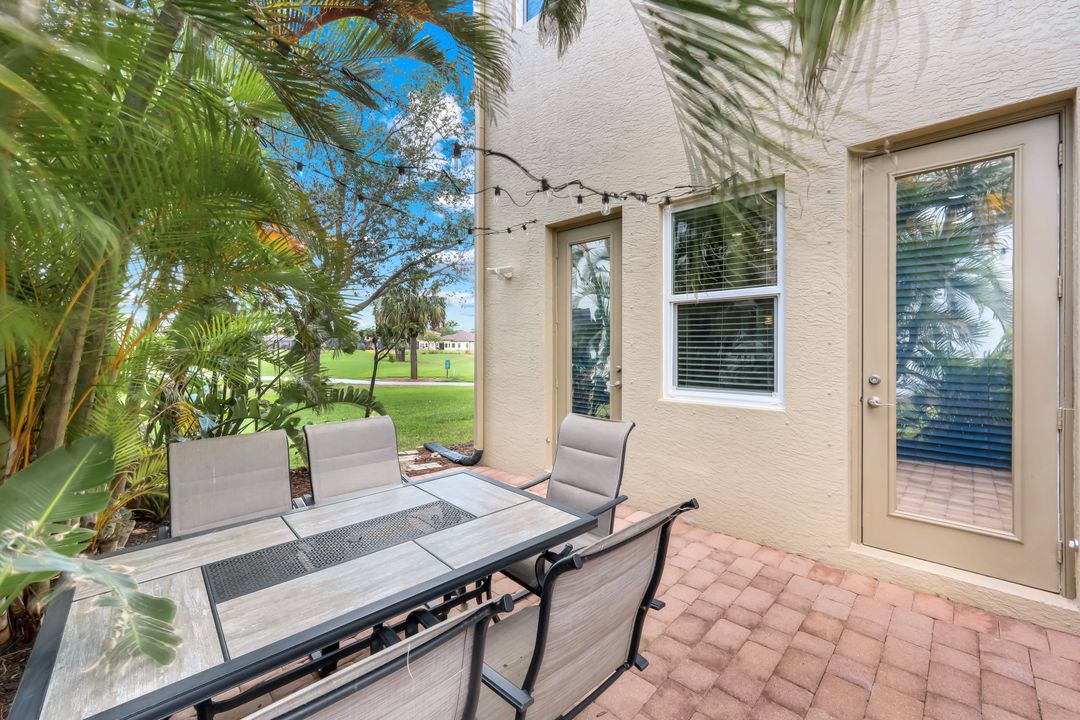 1776 Birdie Dr, Naples, FL 34120