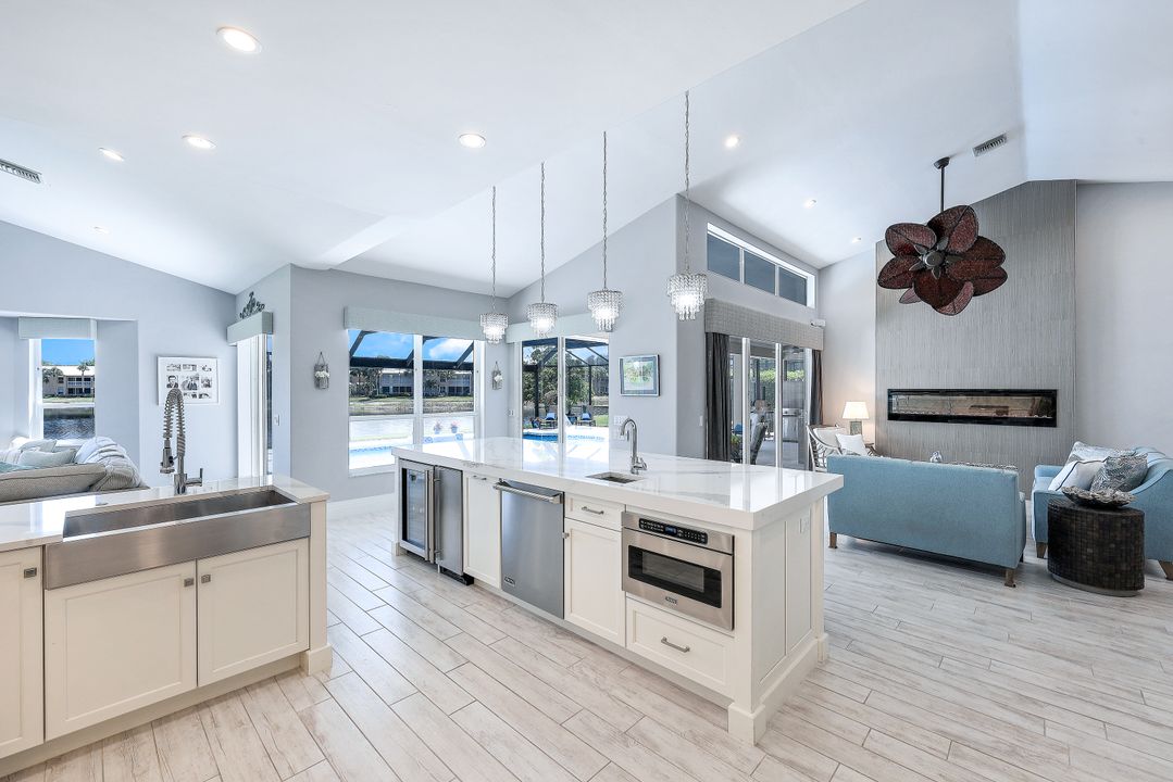 3730 Lakemont Dr, Bonita Springs, FL 34134