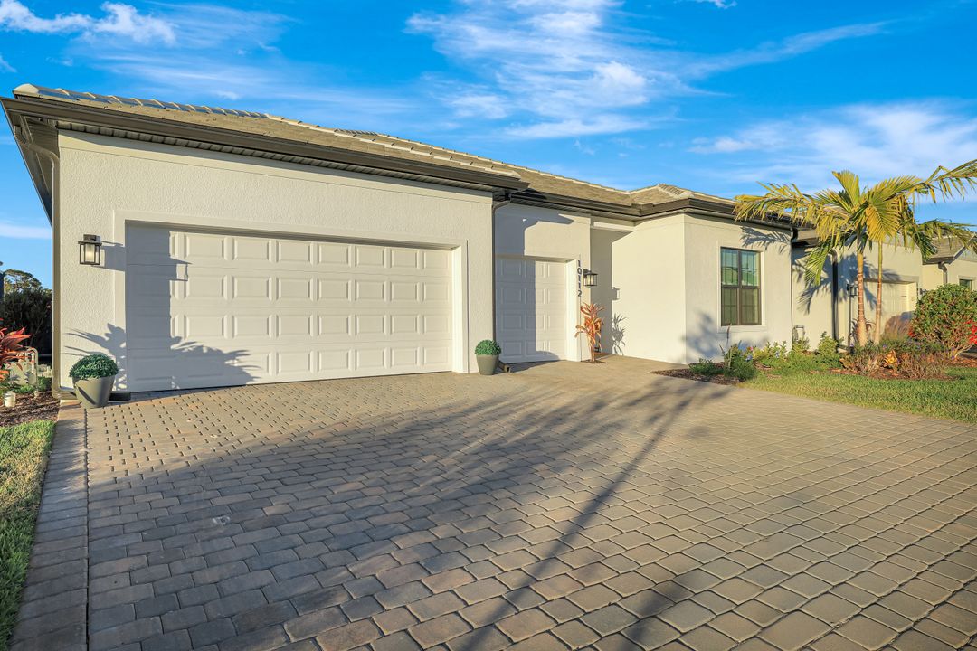 10112 Seaside Wy, Bonita Springs, FL 34135
