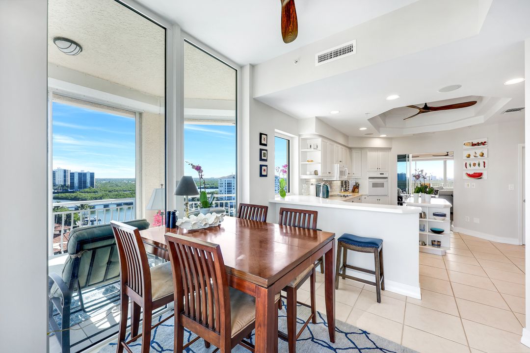 425 Dockside Dr #10, Naples, FL 34110