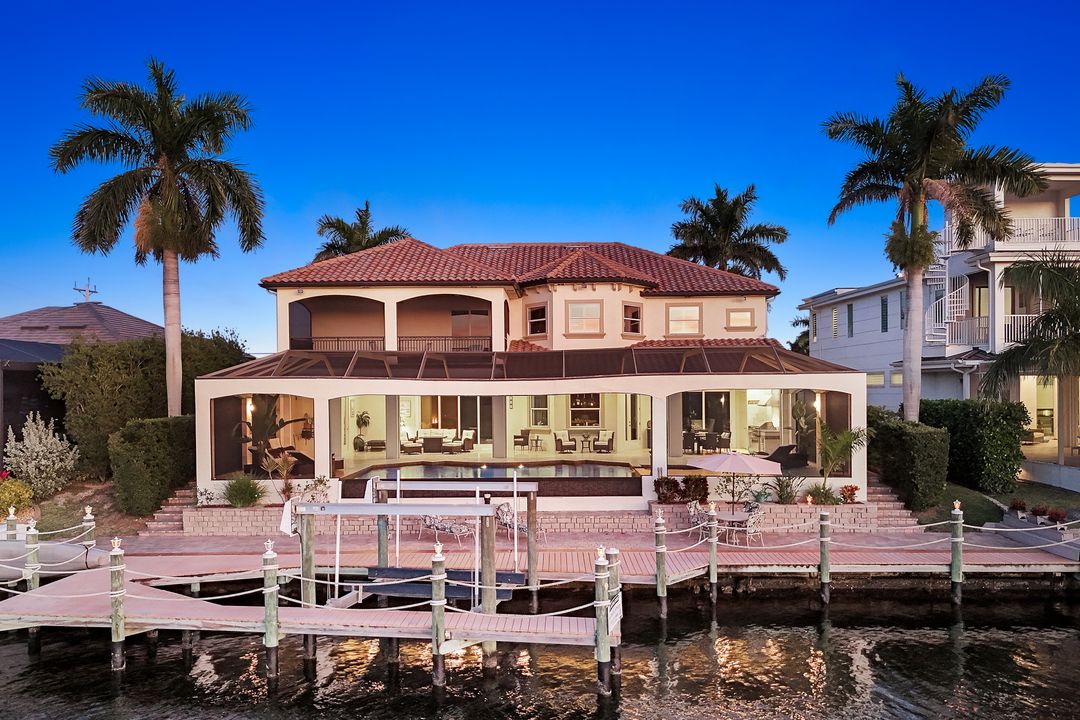 3820 Surfside Blvd, Cape Coral, FL 33914