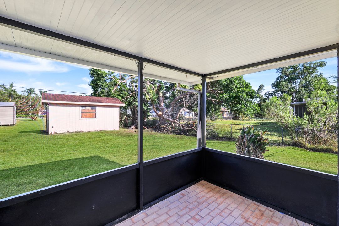 2208 Iris Way, Fort Myers, FL 33905