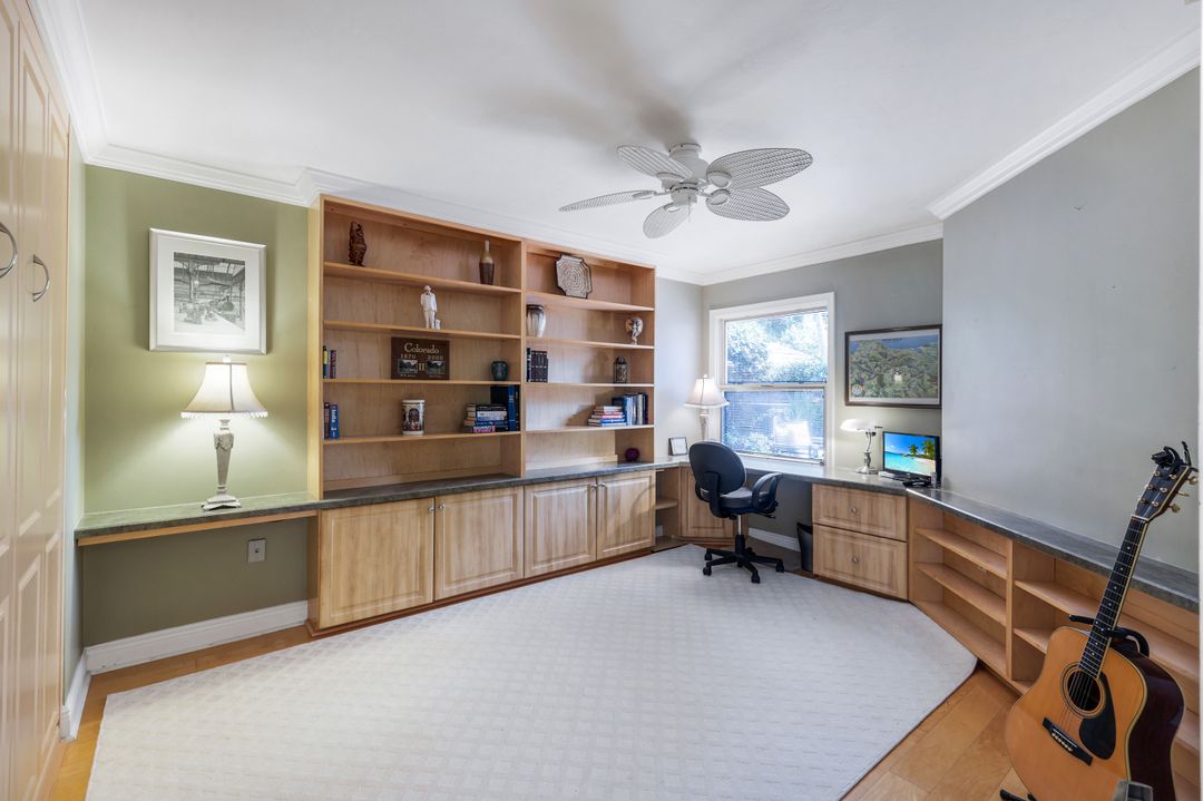 6619 Trident Way, Naples, FL 34108