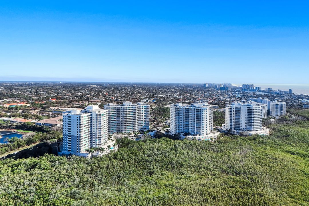 265 Indies Way #302, Naples, FL 34110