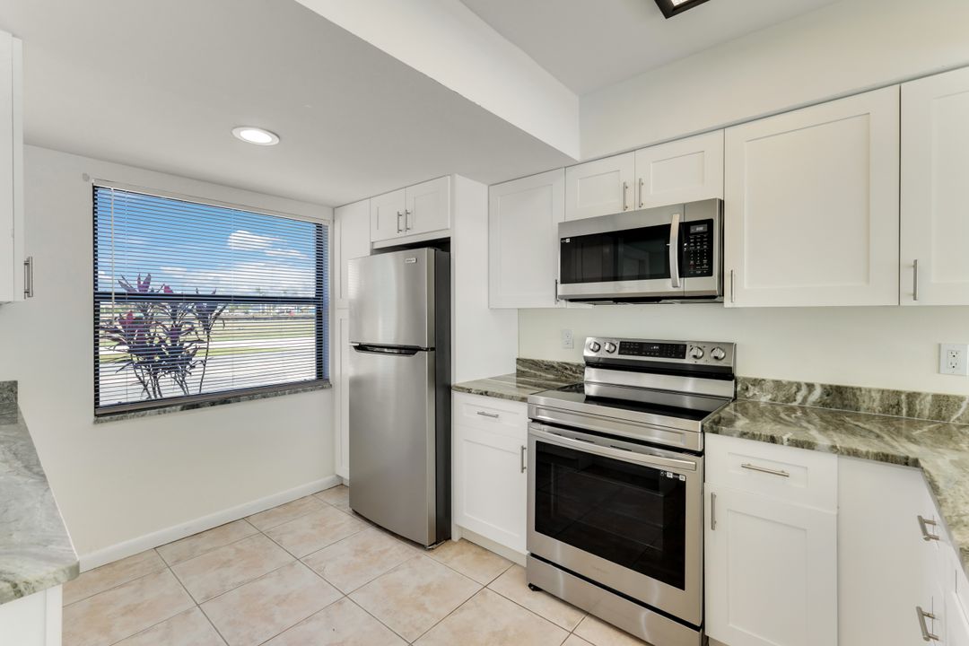 3739 SW 9th Ave #113, Cape Coral, FL 33914