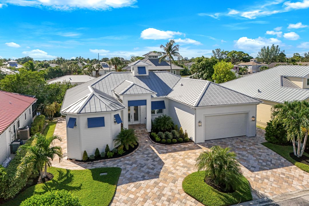 27080 Flamingo Dr, Bonita Springs, FL 34135