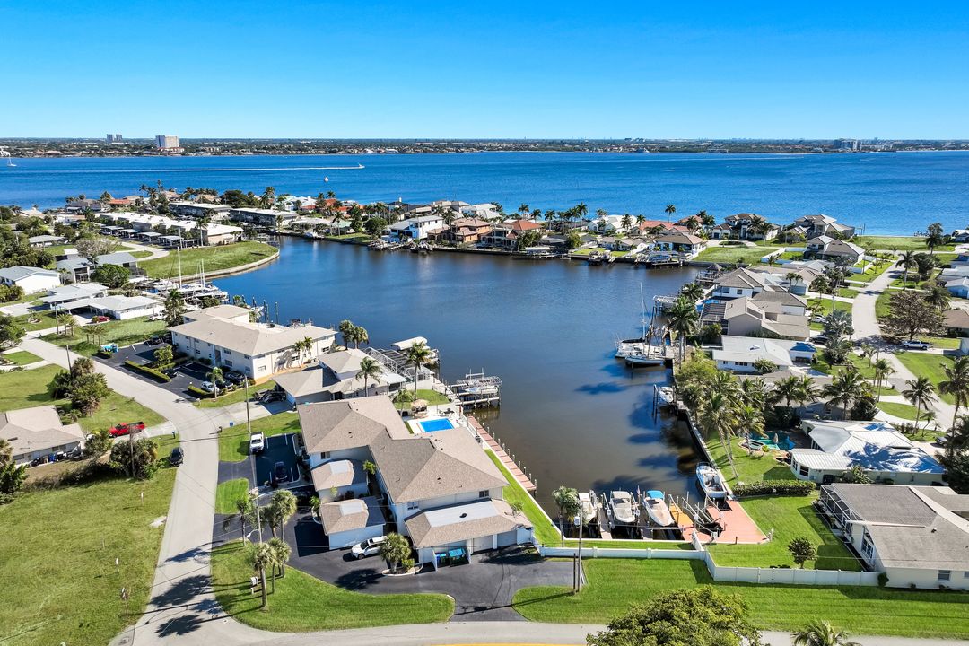 1706 Bikini Ct #202, Cape Coral, FL 33904