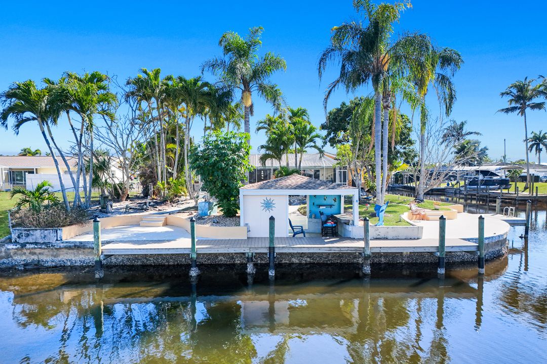 5201 Willow Ct, Cape Coral, FL 33904