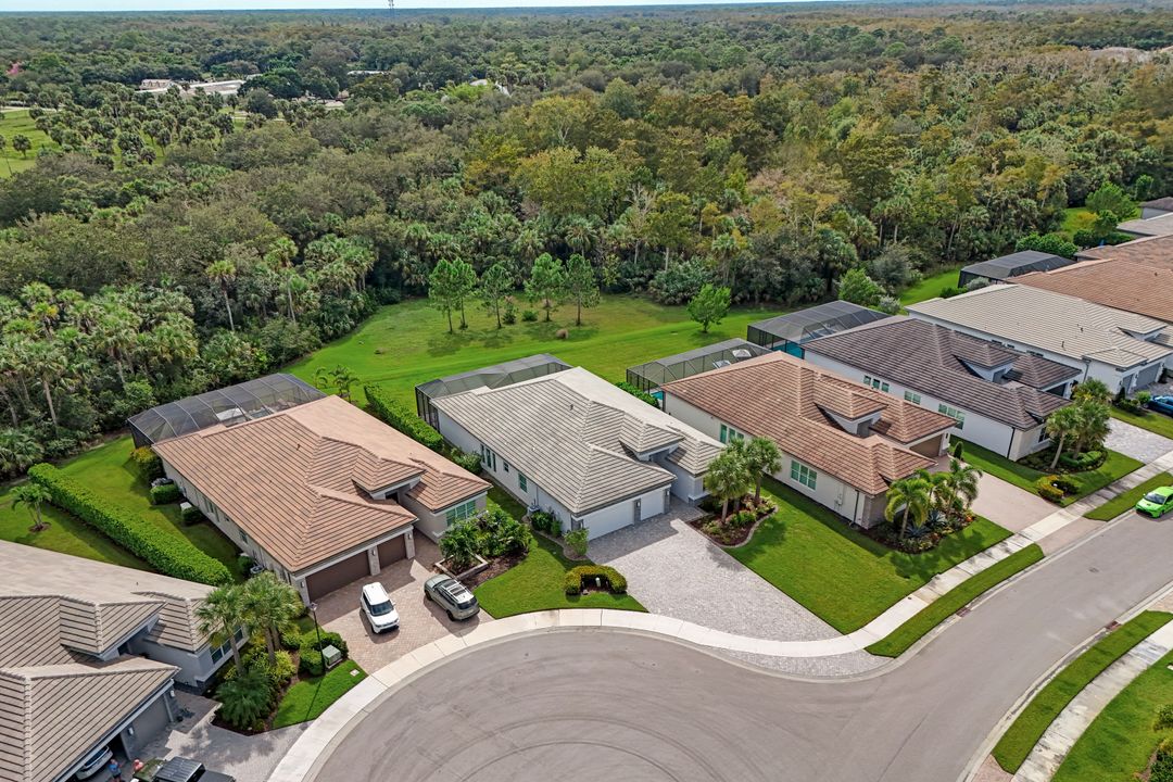 11698 Jasper Ct, Naples, FL 34120