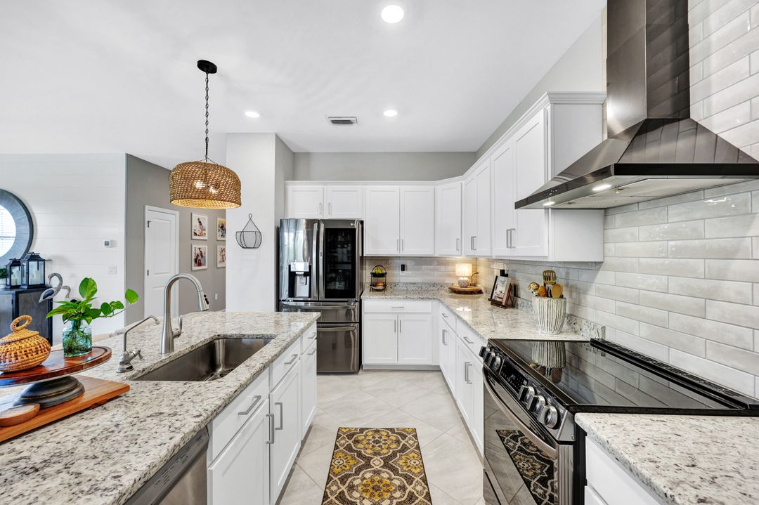 11611 Timber Creek Dr, Fort Myers, FL 33913