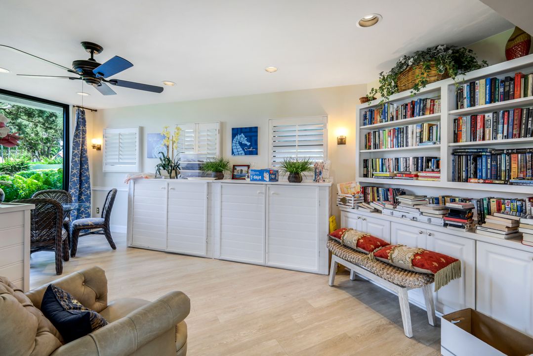 637 Beachwalk Cir #E-203, Naples, FL 34108