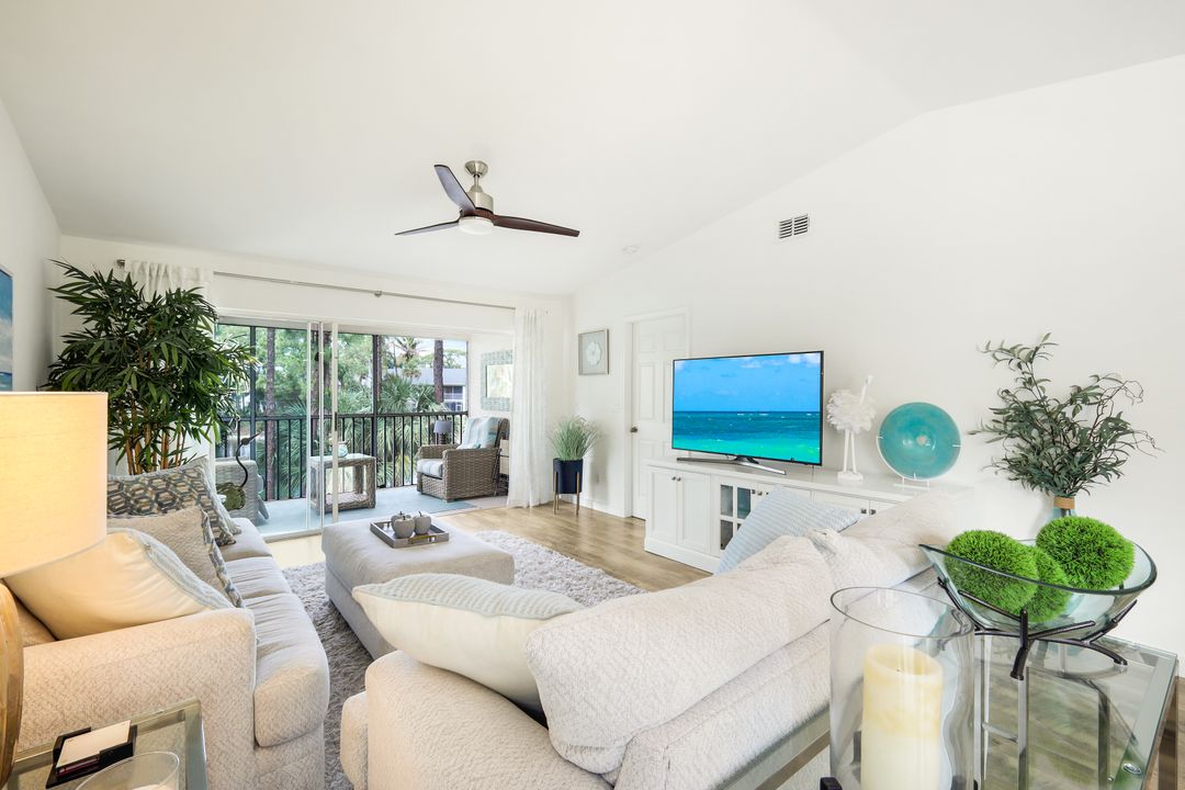 1100 Sarah Jean Cir #201, Naples, FL 34110