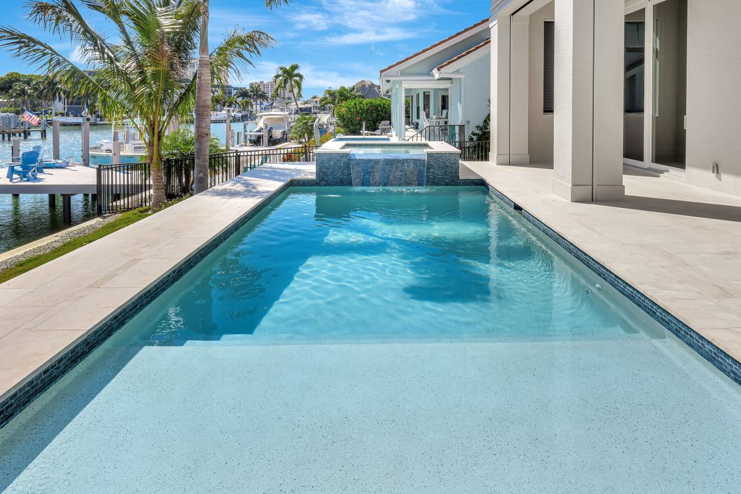 860 Banyan Ct, Marco Island, FL 34145