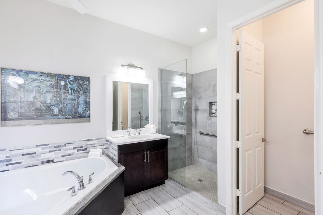 2777 Cinnamon Bay Cir, Naples, FL 34119