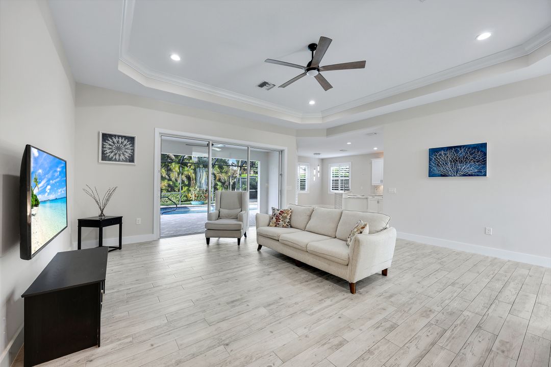 1371 Michigan Ave, Naples, FL 34103