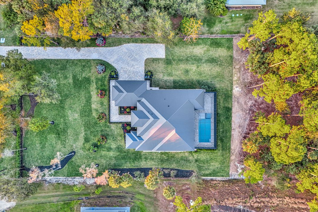 264 13th St NW, Naples, FL 34120