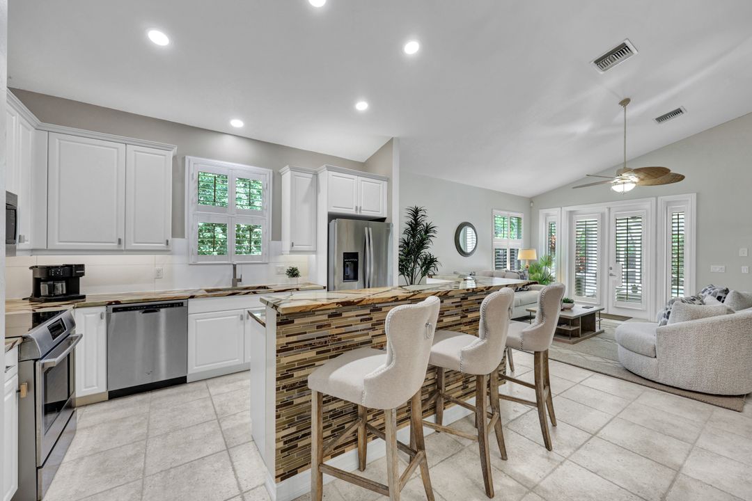 636 102nd Ave N, Naples, FL 34108, Naples, FL 34108