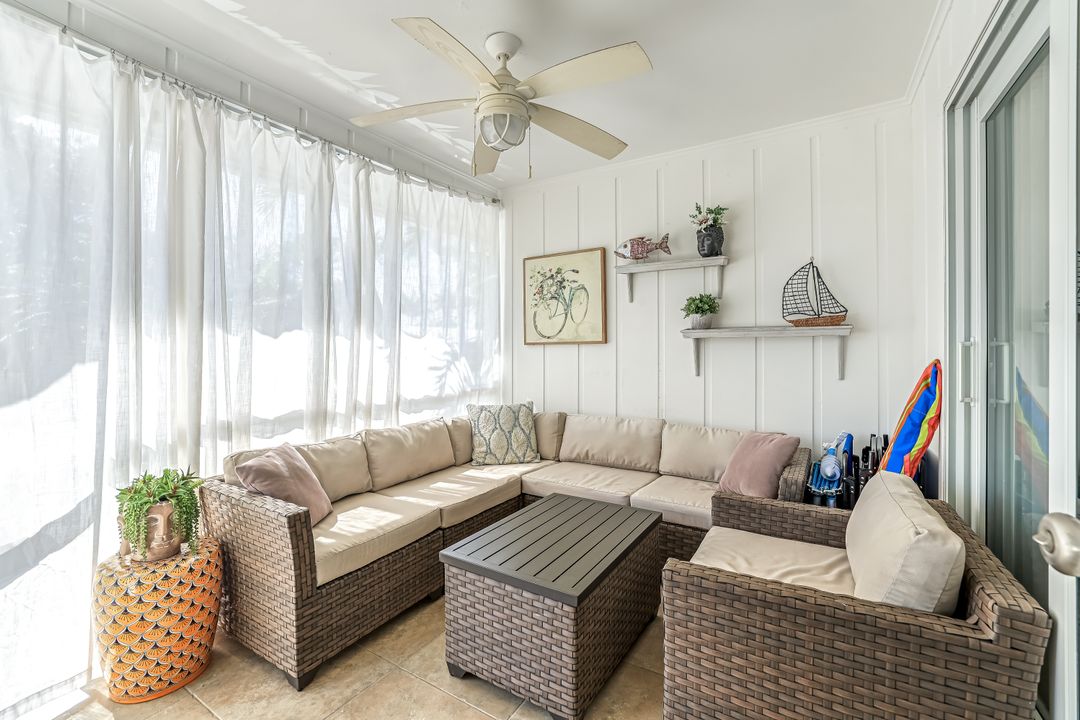 10095 7th St N #3, Naples, FL 34108