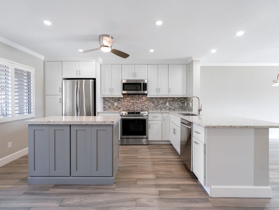 7706 Jewel Ln, Naples, FL 34109