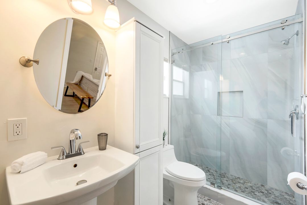 590 92nd Ave N, Naples, FL 34108