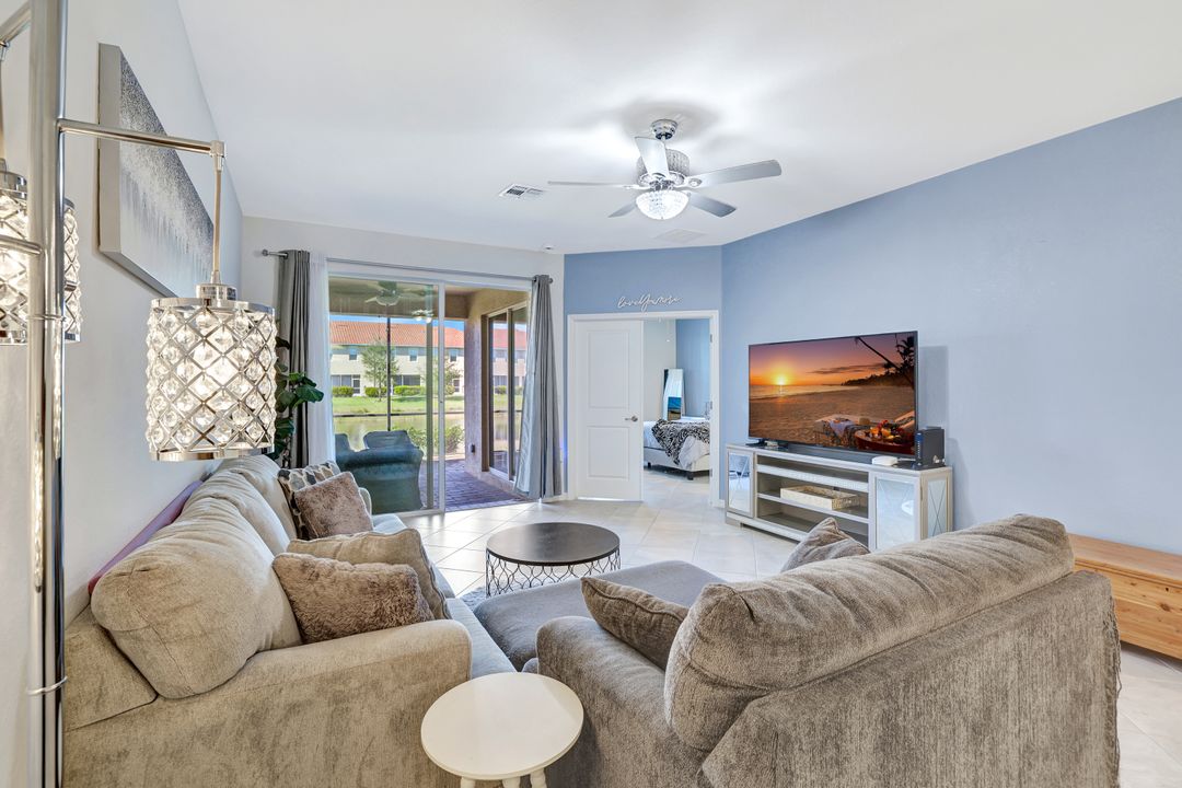 2567 Vine Ave, Naples, FL 34120