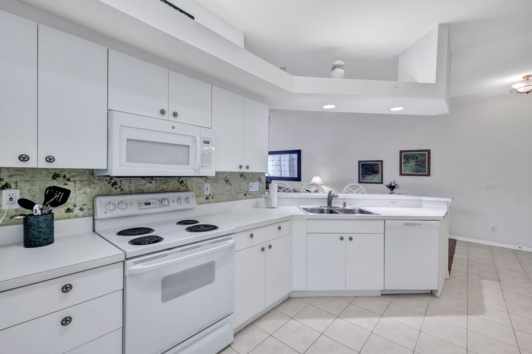 10711 Halfmoon Shoal Rd #203, Bonita Springs, FL 34135