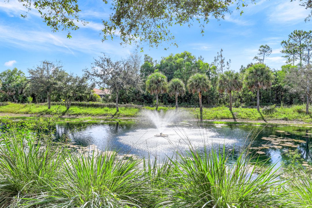 432 Valerie Way #202, Naples, FL 34104