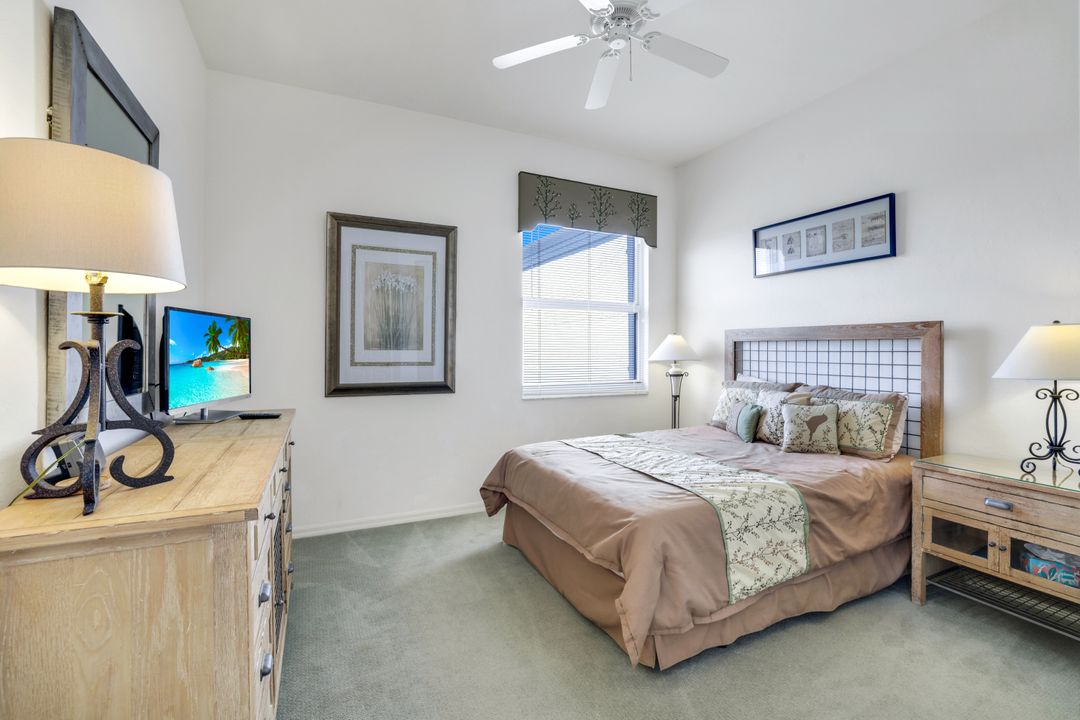 410 Flagship Dr #1206, Naples, FL 34108