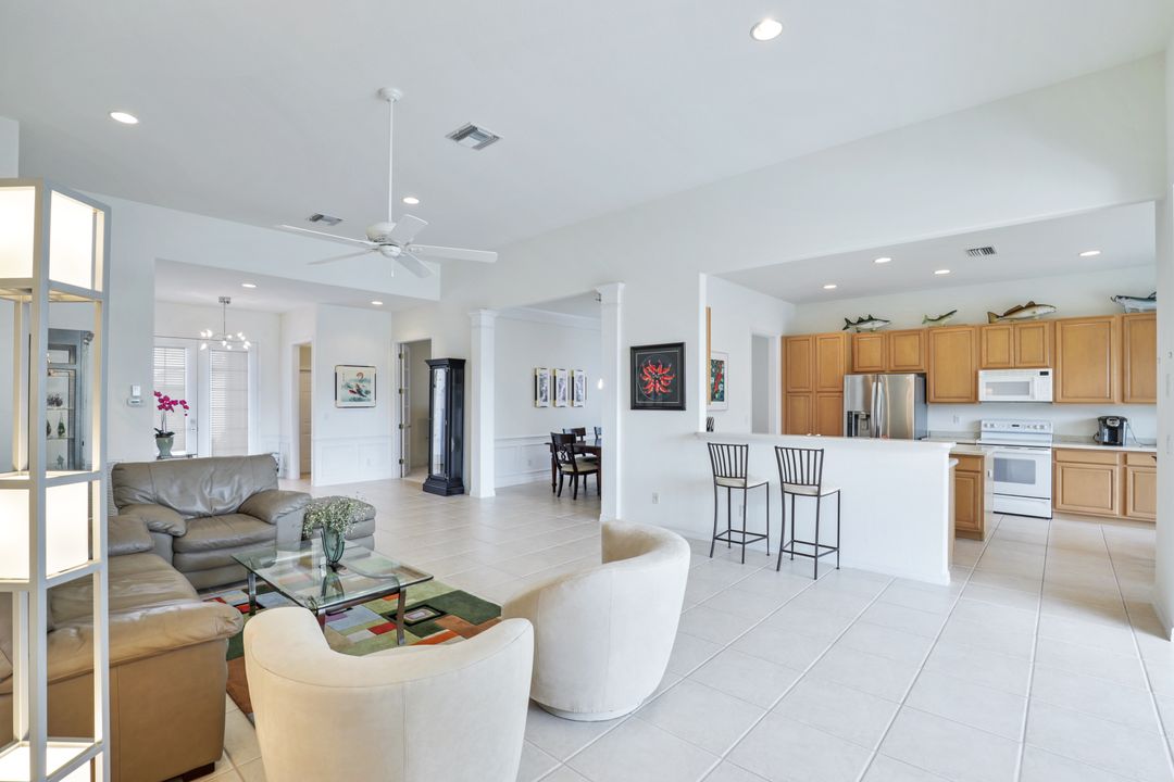 9956 St Moritz Dr, Miromar Lakes, FL 33913