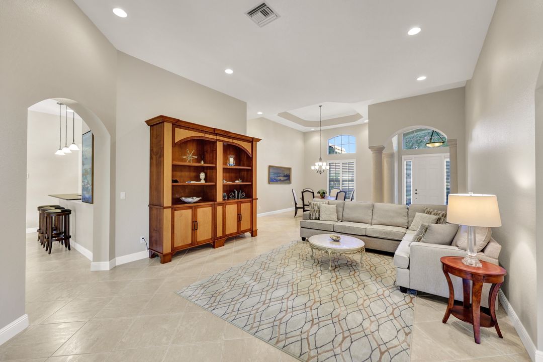 10205 Avonleigh Dr, Bonita Springs, FL 34135