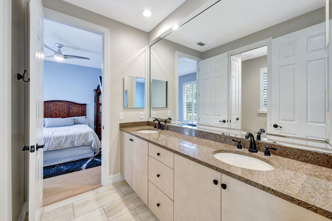 9833 Clear Lake Cir, Naples, FL 34109