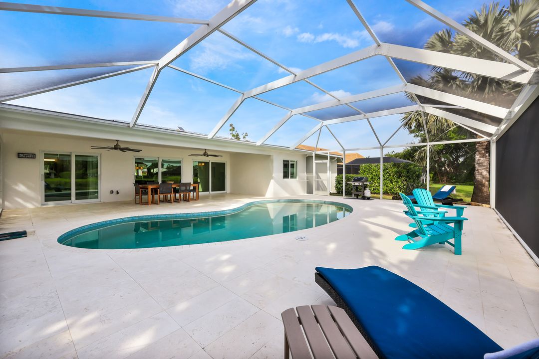 2218 Kings Lake Blvd, Naples, FL 34112