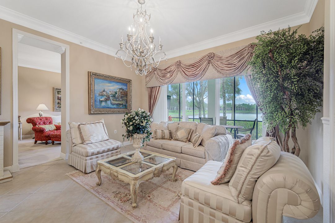 9255 Museo Cir  #103, Naples, FL 34114