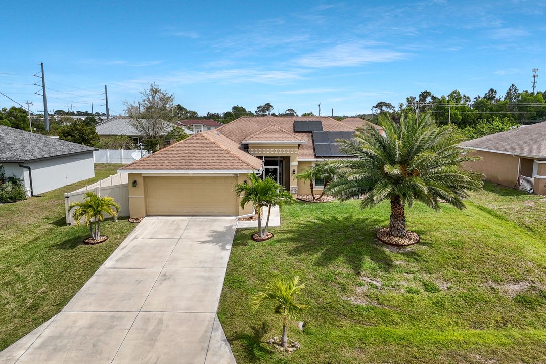 2703 NE 7th Ave, Cape Coral, FL 33909