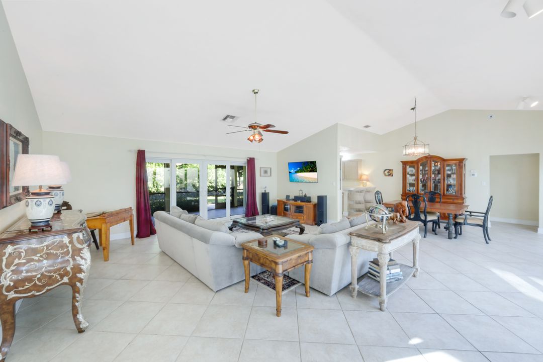 9960 Treasure Cay Ln, Bonita Springs, FL 34135